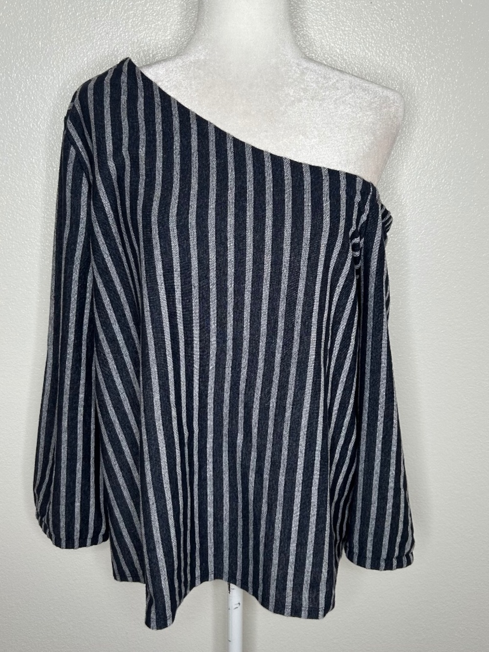 Banana Republic Womens Black Striped Off One Shoulder Long Sleeve Top Size L